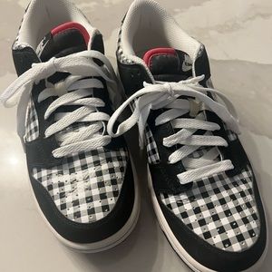 Ladies Nike golf shoes